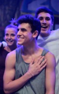 @GILINSKYCRAB GAVES YOU THIS FOLLOW, FOLLOW HER