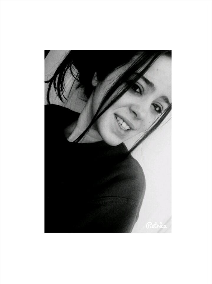17,Estefa la jefa.Musica y fotografia como droga.