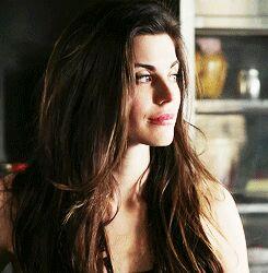 I Run Under The Light Of A Thousand Moons, Just Trying To Find Where I Belong. [[#RedSwan|#Single|#OUAT]]