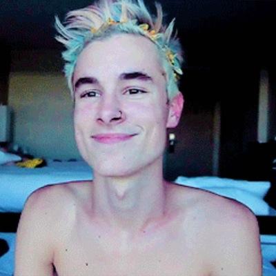 ♡ It's okay to be a glow-stick; sometimes we need to break before we shine - Kian Lawley ♡