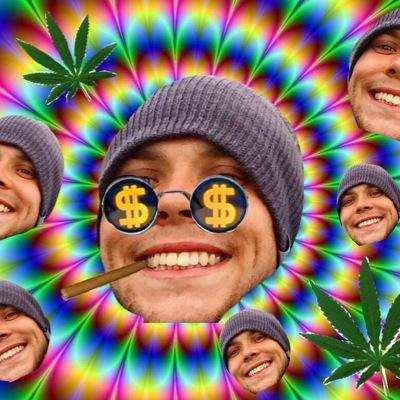 FOLLOW @lashtonsasylum & @_The5SOSCrew_ since she gave you this free follow - ps retweet link for dm to luke&michael&5sos OR I UNFOLLOW