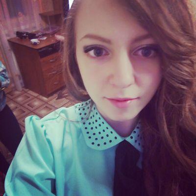 все в наших руках,тому їх не можна опускати.Коко Шанель