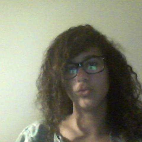 I Love the music, favorite  bands;  Guns n Roses and Skid Row. I ♥ books. I'm a eighty girl. I was born in the wrong generation :(