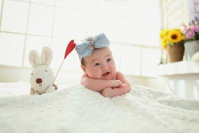 흑백의 가난한 시절에 태어나 천연색의 완전하고 스마트한 시대를 나름 적응 하려고 애를 쓰는 중년의 후반!!! 마음속에 젊음을 기대어 잡고 오늘도 돋보기 안경 코에 걸치고 소통이란 단어를 머리에 새긴다., 성가대, #holybread, #catholic_kr, #dddb