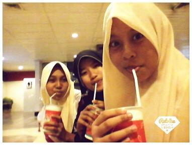 Galaxy || SOSIAL 2 \^_^/ 
MAN 3 KEDIRI :D

Add yaa Berlian Nindya Permana