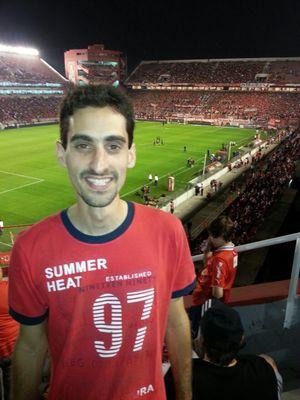 Me aburro en la Uniformidad - Adicto a la Lectura - Fanático del Arte en todas sus Formas - Hincha del Rojo -