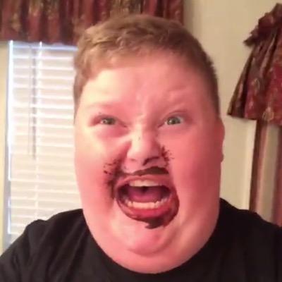 Cacacacaccaraio's profile picture. sabe o gordo engraçado?