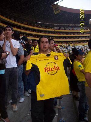 Barcelonista desde la cuna hasta la eternidad... Rockero y amante de la vida, aprendiendo con caidas y levantadas. Amigo verdadero y leal.