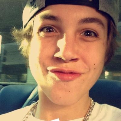 Smile sunshine You just got a follow! go show some love and follow @mattssoul please!!