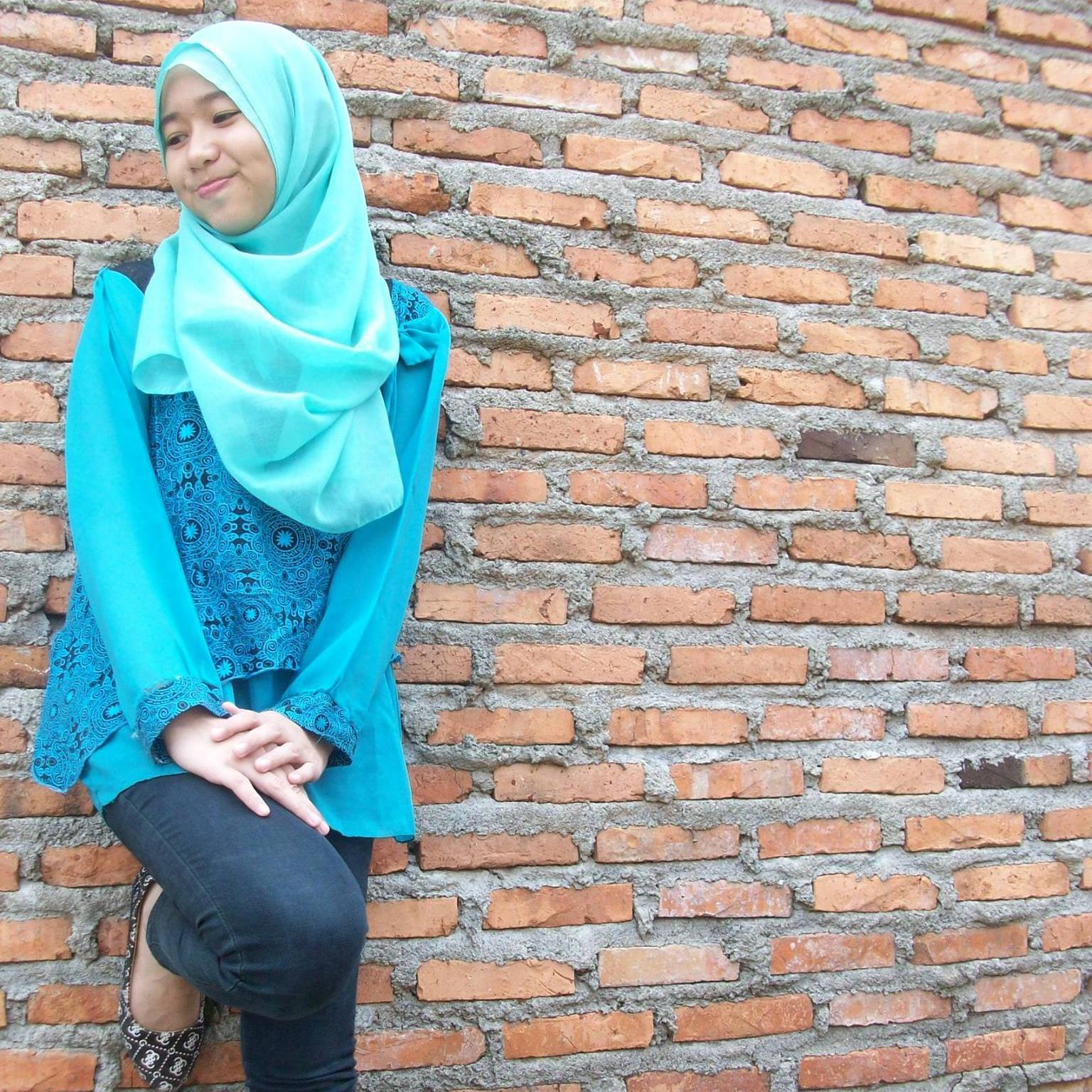 Allah||NabimuhammadSAW|| Orangtua||adikkaka||pengusaha||sahabat||true blue♛