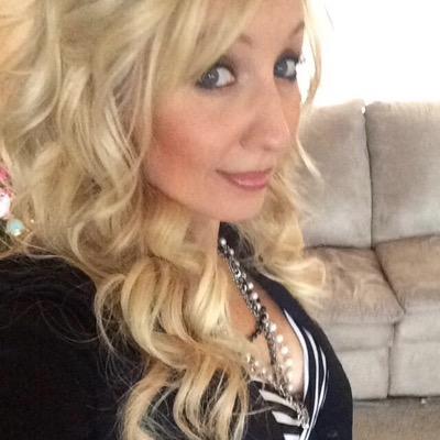 It's way too hard to describe this chick in 160 characters or less...but you can read my tweets and figure me out.