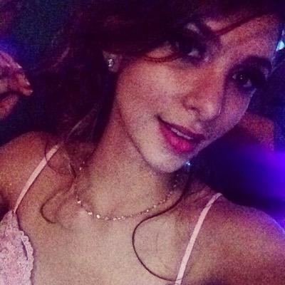 17.Geminiana.Futura Arquiteta 
coxinha e torta de morango ❤️
D.G❤️
snap:ileticamendes