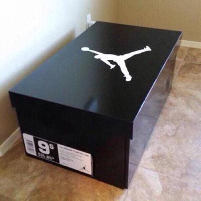 customshoeboxes's profile picture. if interested in purchasing email us @ customshoeboxx@gmail.com