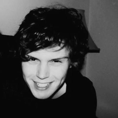 SinningSoul_'s profile picture. If you believed them when your parents said monsters don't exsist well you might wanna think again {AHS•Unclaimed•I'm something that wishes never to see light}