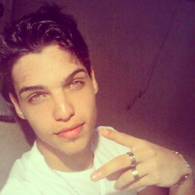 God Love me ♥.♥ Smile - Contigo o sin ti yo soy feliz ♫☼►♪   https://t.co/KJx3N4OcNq