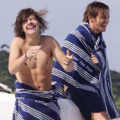 Várias locks screens do One Direction. Estou com a proposta de postar todo dia