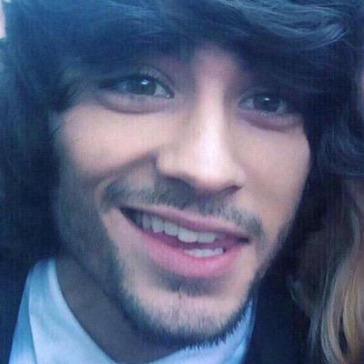 ask for a follow back on @raybanzouis
