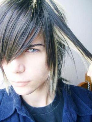 I'm Alex I'm gay and taken