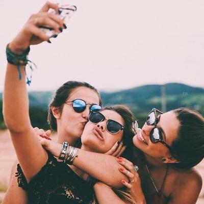 im the girl you wish you could be best friends with