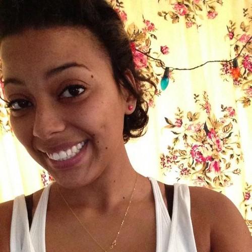 21 yrs  young. Mother of 2  beautiful children. Living my Life!