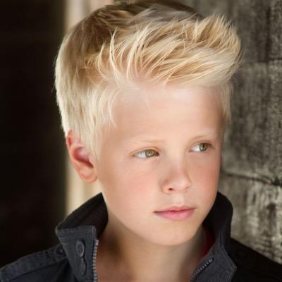 carson lueders is the reason i live❤️ hes an amazing singer hes cute hes nice these are just some of the many reasons why i love carson so much