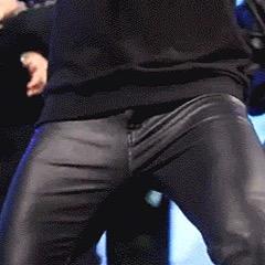 my love for jungkook's thighs need to be spread / @97LlNE