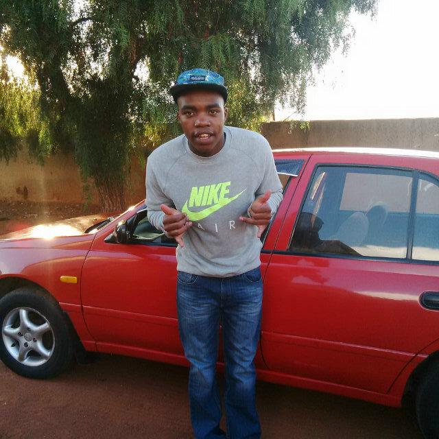 STHEMBISO Is The Name better known as STHESH Very Cool Kid..... Born &Grew up in durbn, I'm a Bcom Accountent Student in TUT Sosha...... #THANK YOU