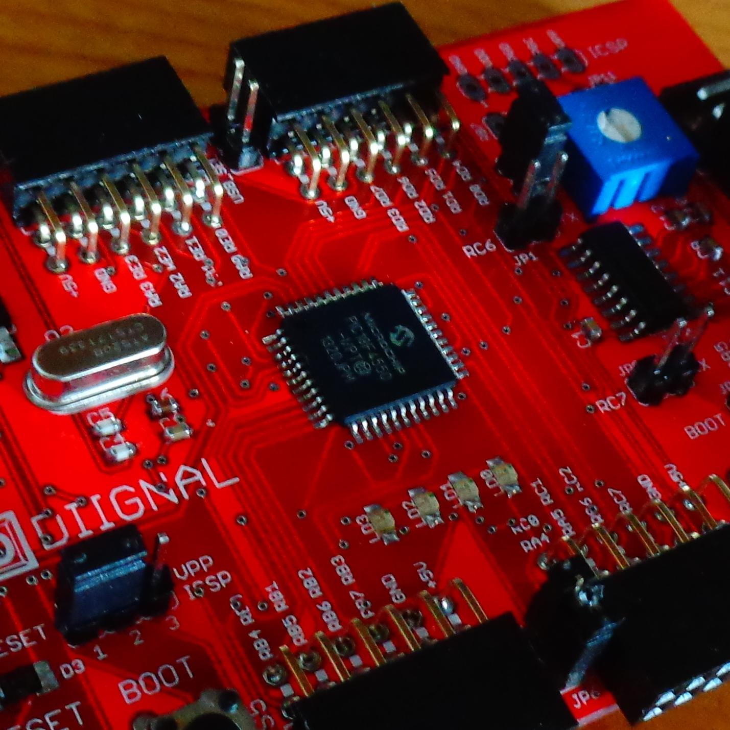 Códigos, tutoriales, proyectos y mucho más sobre el microcontrolador PIC18F4550