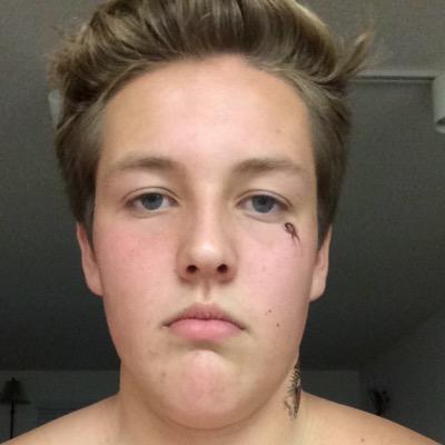 This account is dedicated to all the crazy stupid funny shit ryan says 


Nicknames: frosty tits, frosty, OG frost bone, caddyshack