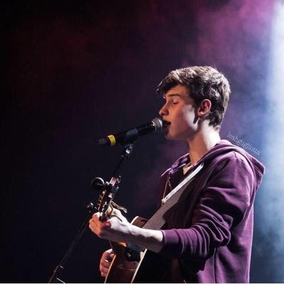 please follow @majestymendess bc she gave u this free follow ☺️