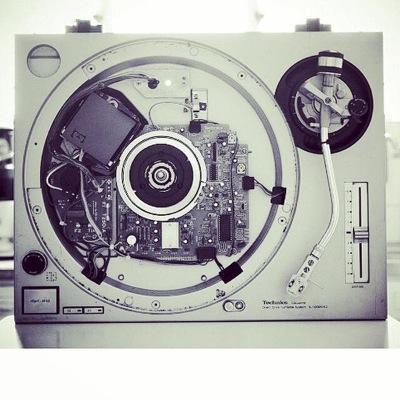 Capturing talented artists while they work, exposing the intricacies associated with music technology and turntable craft. We are In The Pocket. @pressplaypro