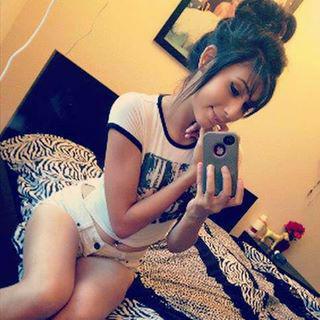 I luv entrtainmnt, I luv dancn, I luv gud tinz ,nd I'm a simple person, I dnt completely trust.....follow mi nd ama ff bck...pweedy moi...~MoDeL~