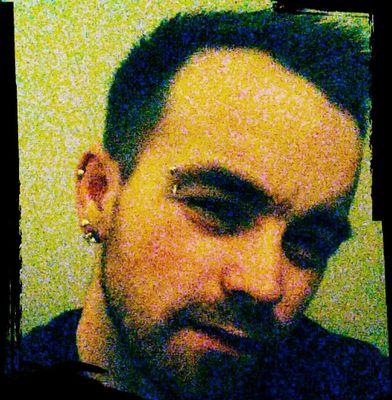 broon_92's profile picture. hello, i`m a weird guy from norway : )
And i`m 18 years old and also a very nice guy . 
if there are any questions then just ask : )