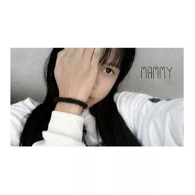 ไม่ต้องรู้หรอกว่าชื่อไร รู้แค่ว่าตื่นขึ้นมาได้นอนข้างจอนจองกุกกับโอเซฮุนก้อพอล้ะ 555 #รองเท้าคัยหลายคู่เลย  IG: madam_only