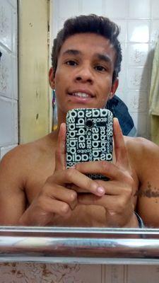 sou simplismente  eu mesmo....