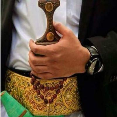 ‏‏‏لست افلآطون الفلسفه ولا قيس الهوى ولآ نزار الحرف ولكني شاب نبضه حكايه ♥
