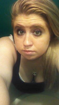 0dffa4fad9fc4b3's profile picture. I'm 19 and I love my family and friends and I love to do anything