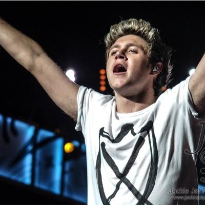 FOLLOW @TheHighLights4 PLEASE ✨ I'M HER FREE FOLLOW PLS FOLLOW HER