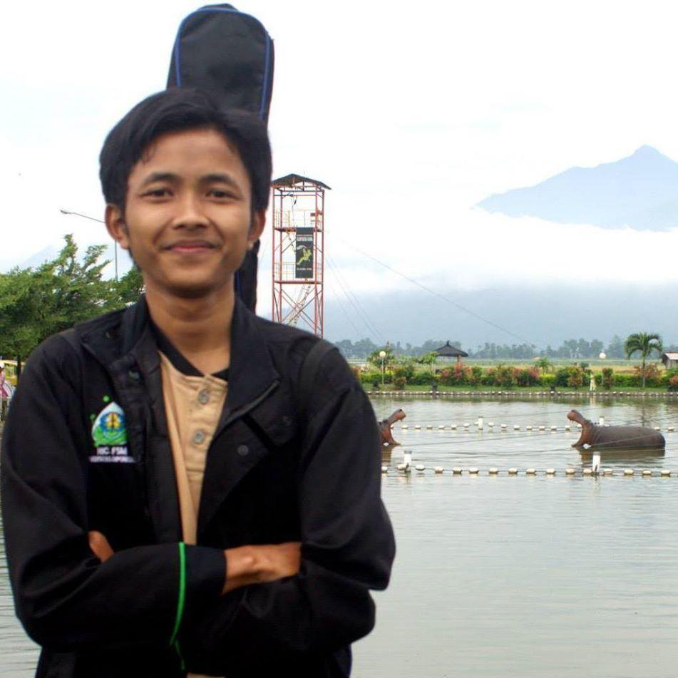 S1-Fisika Universitas Diponegoro ^ Staff Terprestatif RIC 2014