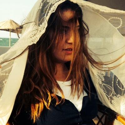 sirinbozoklu's profile picture. İÇİNE ATIYON,atma