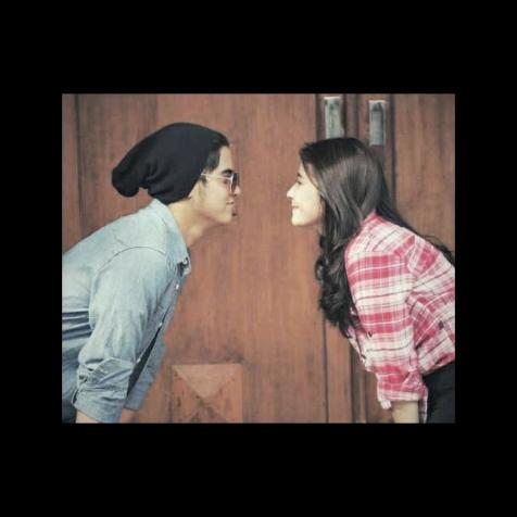 Fanbase resmi for alicious&prillvers:) Follow kita yaa, karena kita disini akan share info dan foto aliilly&ggs:) Always support kalian @alysyarief @PrillyBie♥