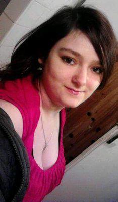 IsaBrosa0843's profile picture. 