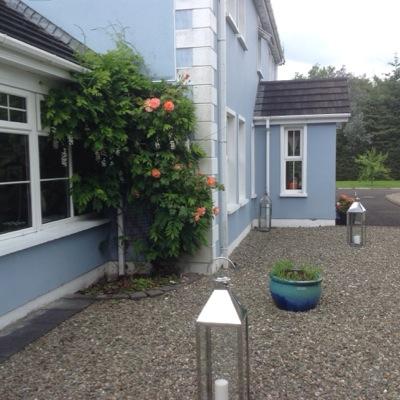 Owner of Five Oaks B&B ,Derry /Northern Ireland,minutes from Derry city, rated 9.6 @booking.com,ideal for Donegal & North Of Ireland,tranquil surroundings .