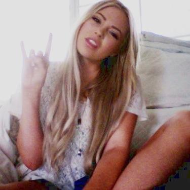 me touchez pas.