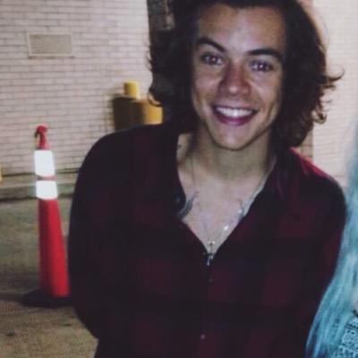i gave u a free follow to help you gain so pls follow @cashtonslarry for me