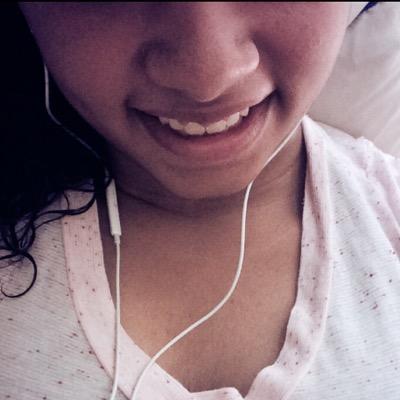 Clara fã da argentina barraqueira rainha do twitter 15-07-2000❤️