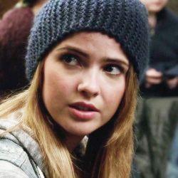 17//Werecoyote//I've been dead for eight years//I'm a Hale//《I Wouldn't leave without you//I hate maths.
