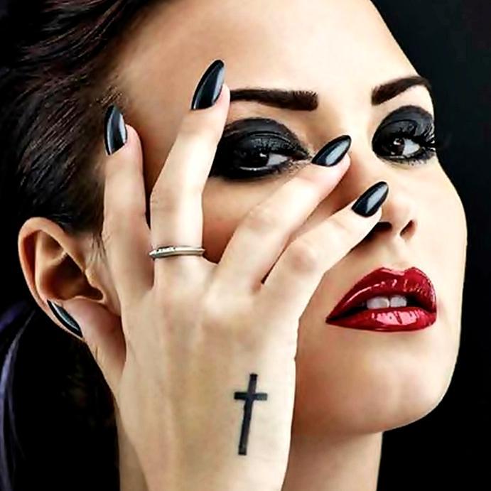 Twitter oficial do FanSite Demetria Lovato (antigo DLovatoBR), sobre a cantora e atriz Demi Lovato.
Seguido por @cambio e @RockMafiaArmy  ! Thank you so much..