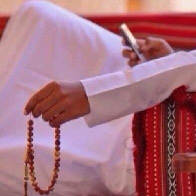 مآ رحمك الوقت ي القلب الكبير تستحي والنآس حولك ما آستحو الضمير اللي يسمونه ضمير مآ لقيته غير في كتاب النحو [جامعي]