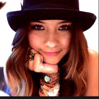 hey i am Stevie Madison Chiccolini i love playing my bass dont make me introduce bass to your face i am 15